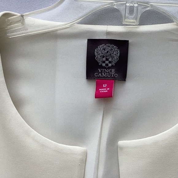 Elegant Vince Camuto short winter white jacket. Size 12 - Picture 2 of 10